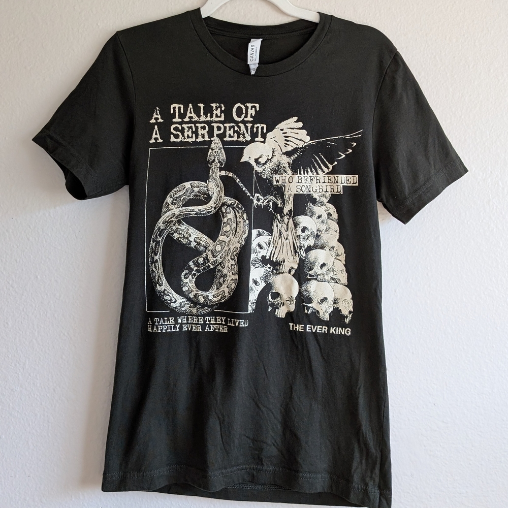 Bookish Box The Ever King Tee in Dark Olive Green - Unisex S - NWOT